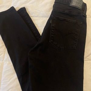 LEVI 721 High-Rise Skinny Jean - Black